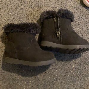 EUC TODDLER GIRL BLACK BOOTS WITH FUR SIZE 6